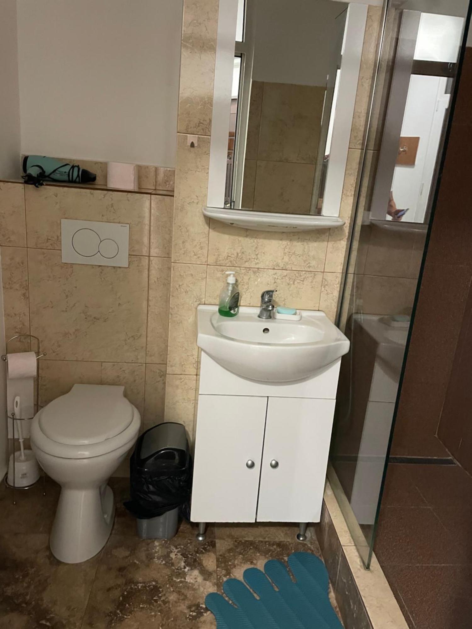 Nikolasstudiocenter Ploieşti Buitenkant foto